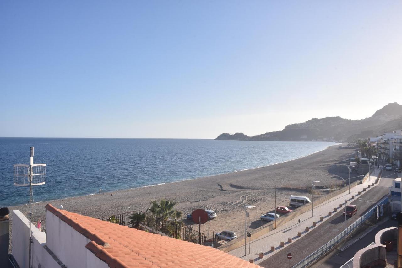 The Sea Rooms Letojanni Bagian luar foto